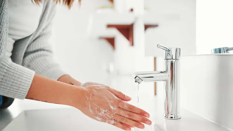 Covid-19: el Uso de Lentes de Contacto es completamente seguro Covid-19: el Uso de Lentes de Contacto es completamente seguro