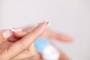 Distometria: conversão de óculos em lentes de contacto Distometria: conversão de óculos em lentes de contacto