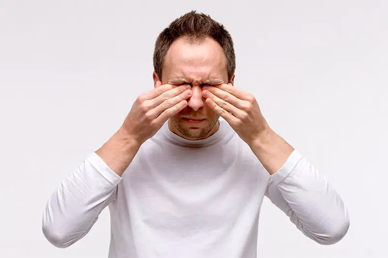 Olhos lacrimejantes Olhos lacrimejantes